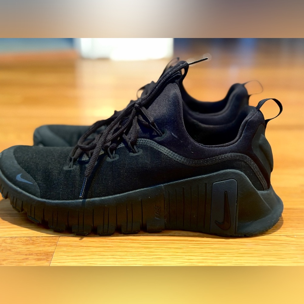 NIKE - The Free Metcon 6 - Men's Black Sneakers